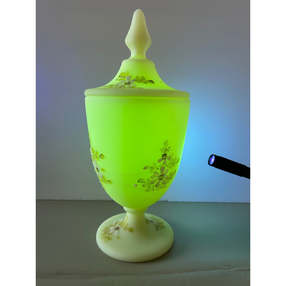 Fenton Custard Uranium Glass Candy Dish Hand Painted Kay Davis Floral Glows - Picture 15 of 15
